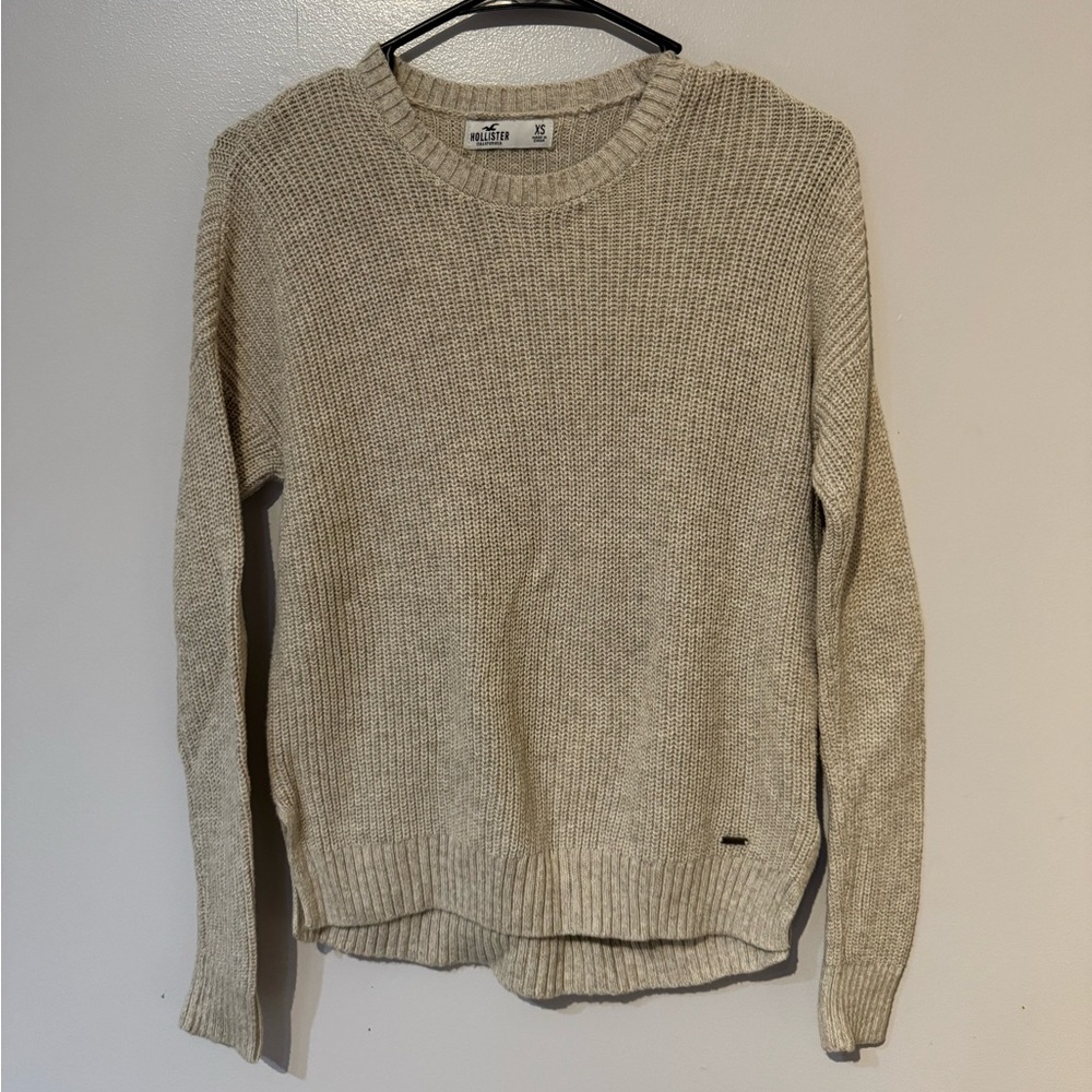 Hollister Cream Crewneck Sweater